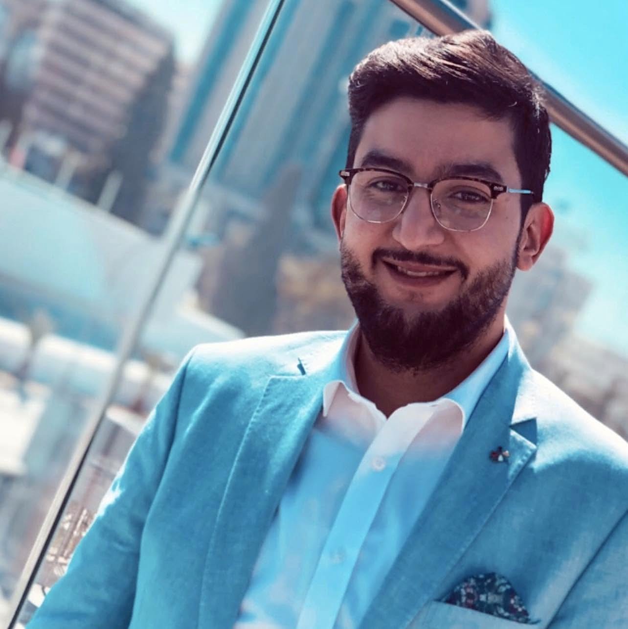 صفوان أبوسهمين خلال لقاء عمل